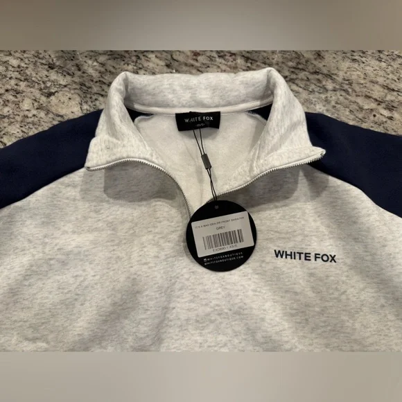 White Fox Boutique NWT It's A Bad Idea Zip Front Sweater Grey - Picture 6 of 6